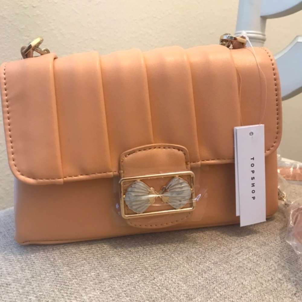 NWT TOPSHOP purse w/ chain strap and seashell closure